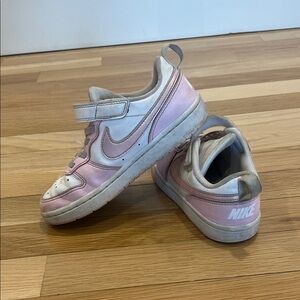 Nike Kids Sneakers in Pink and White